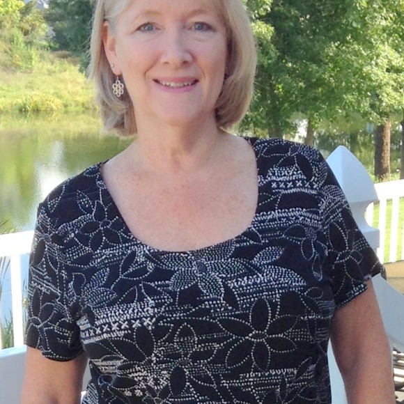 Meet your Posher, Vickie - Picture 2 of 2